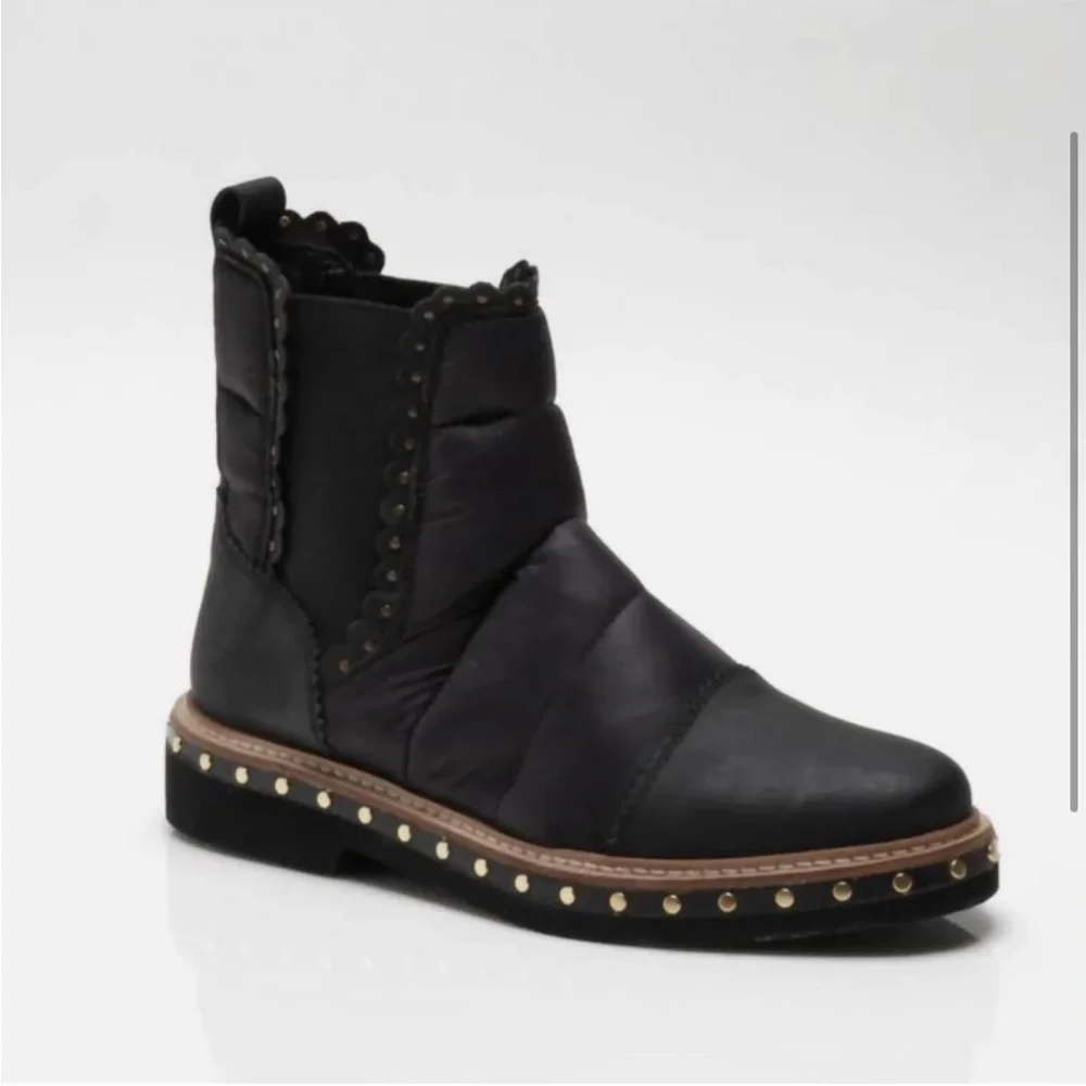 NWOT Free People Atlas Puffer Chelsea Stud Boot - Picture 2 of 7